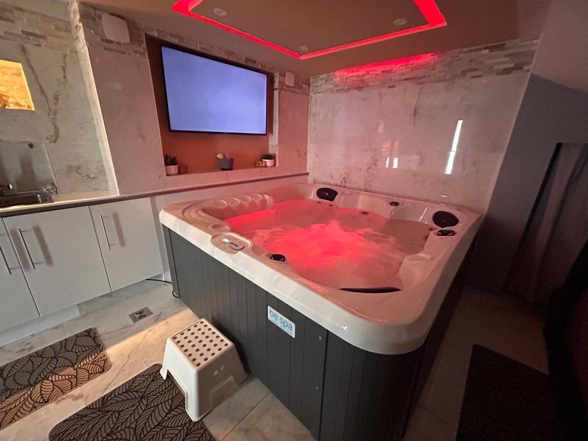 Spa Jacuzzi Moon White Vaudherland Zewnętrze zdjęcie